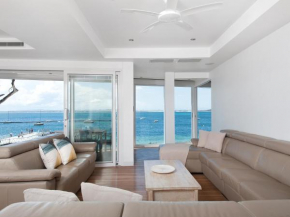 Shoal Bay Views